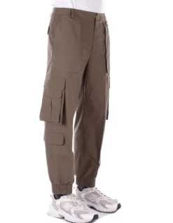 JOHN RICHMOND Pantalone Uomo Pantalone maclia><noscript><img width=
